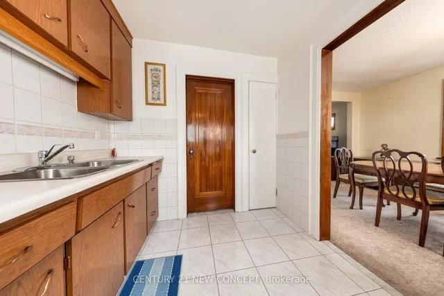 Additional image 20 of 52 Frankdale Ave