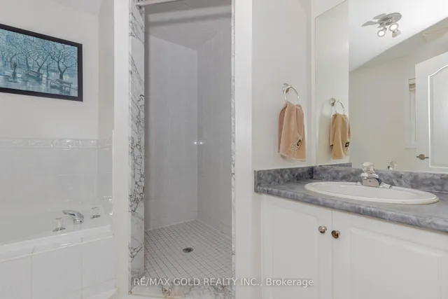 Additional image 18 of 37 Native Landing