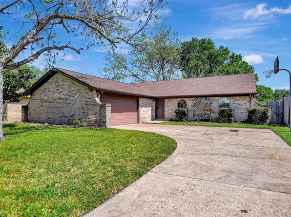 6902 Desert Rose Ln, Houston, TX 77086