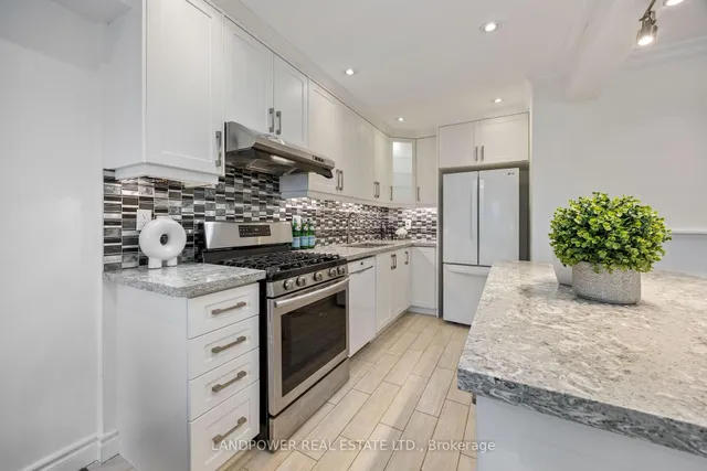 Additional image 10 of 3 Thorny Vineway