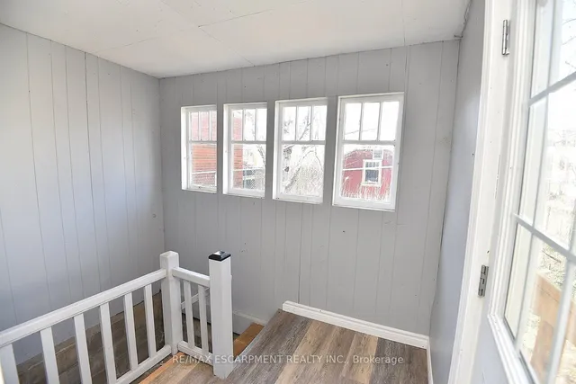 Additional image 17 of 295 Paling Ave