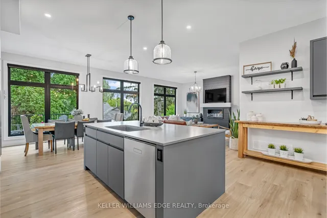 Additional image 16 of 5 Carl Cres