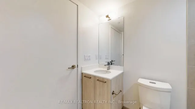 Additional image 35 of 65 Mutual St Unit 1702