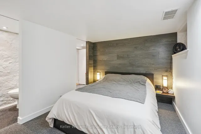 Additional image 31 of 41 Spring St