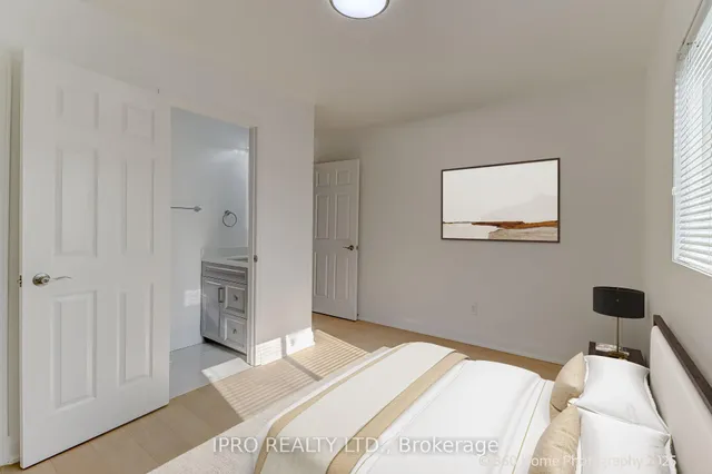 Additional image 27 of 107 Sufi Cres