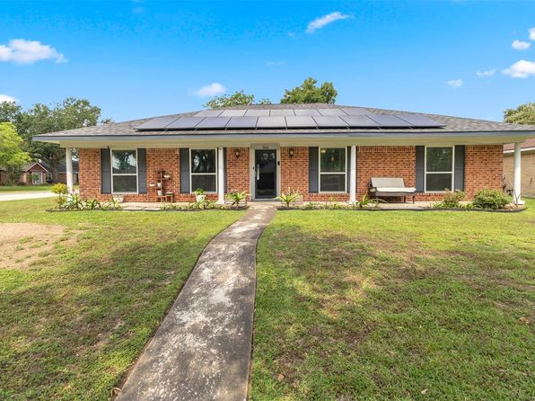 5842 Silver Forest Dr, Houston, TX 77092