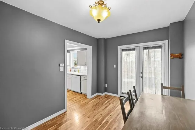 Additional image 11 of 99 Robins Ave