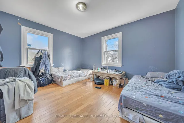 Additional image 18 of 77 Fennell Ave