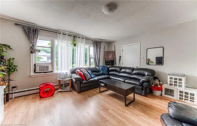 Additional image 42 of 218 Margaret Ave