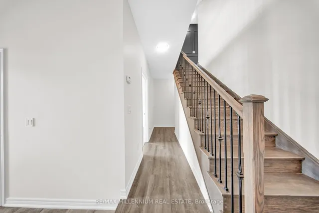 Additional image 5 of 527 Dundas St