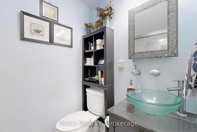 Additional image 9 of 1083 Dupont St