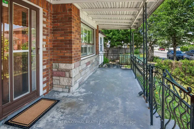 Additional image 38 of 229 Livingstone Ave