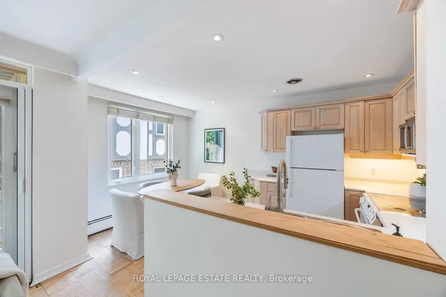 Additional image 21 of 21 Benlamond Ave Unit 4