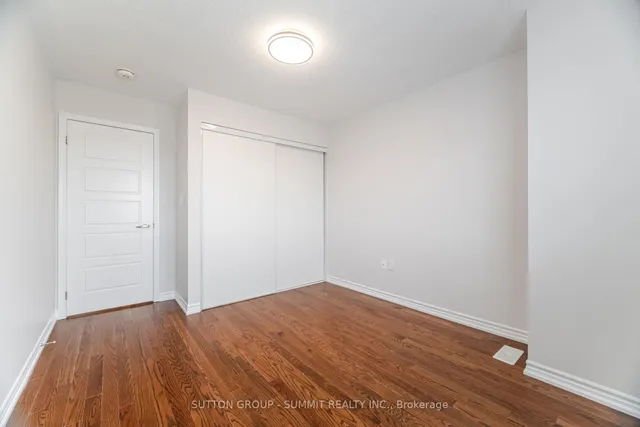 Additional image 22 of 642 Laking Terr