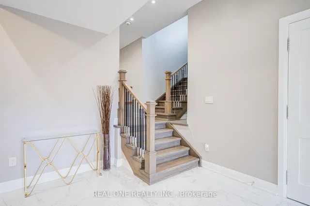 Additional image 38 of 158 Waterloo Ave