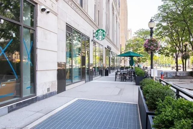 Additional image 33 of 118 King Street East St Unit 723