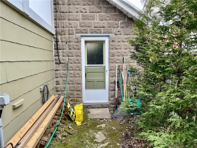 Additional image 42 of 65 Hyde Park Ave