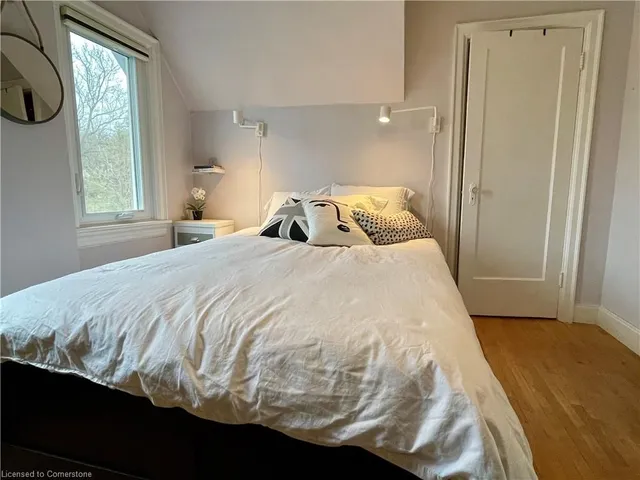 Additional image 21 of 65 Hyde Park Ave