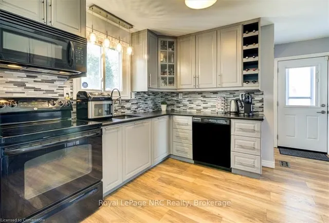 Additional image 11 of 54 Markham Cres