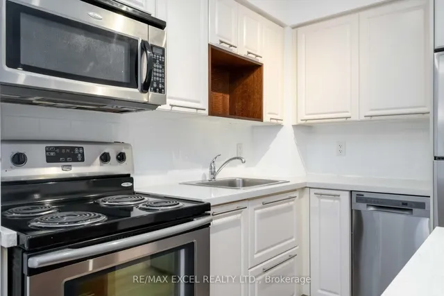 Additional image 24 of 21 Carlton St Unit 404