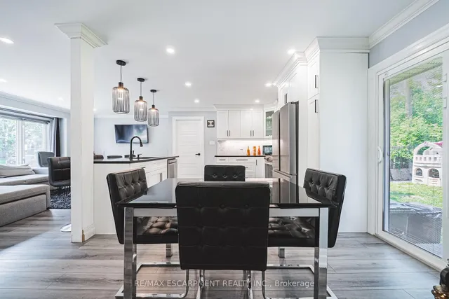 Additional image 19 of 302 East 43rd St