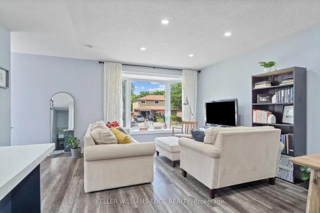 Additional image 4 of 1295 Consort Cres