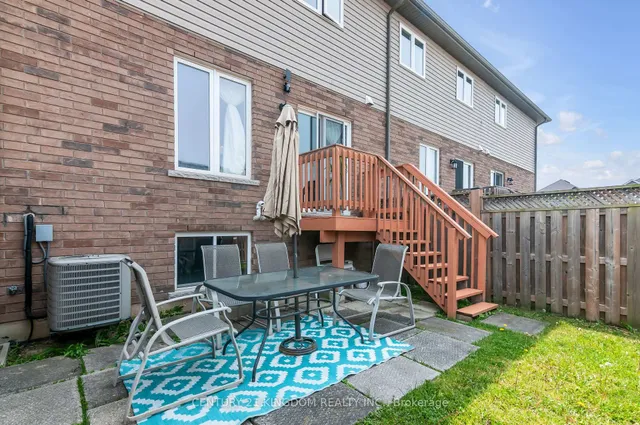 Additional image 42 of 6 Bloom Cres