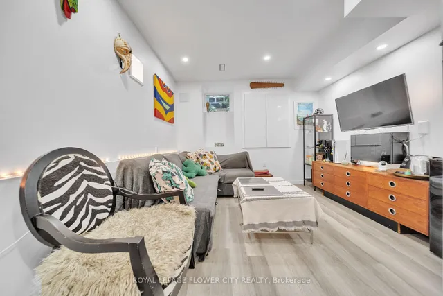 Additional image 33 of 500 Dufferin St