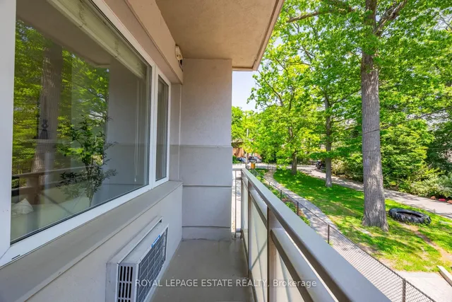 Additional image 42 of 21 Benlamond Ave Unit 4