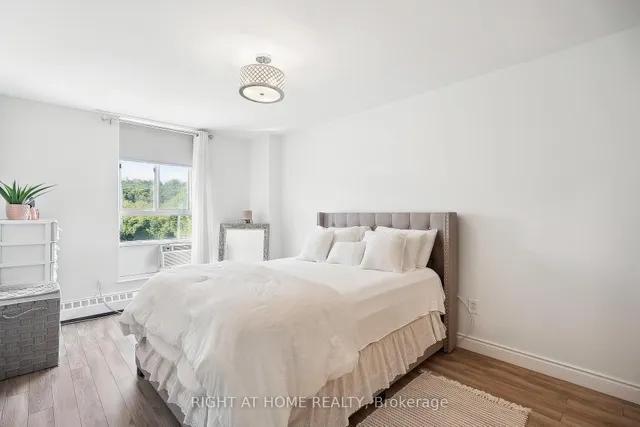 Additional image 18 of 1968 Main St Unit 1004