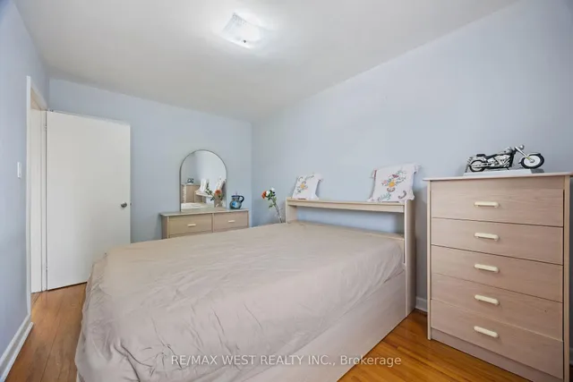 Additional image 16 of 47 Brawley Ave