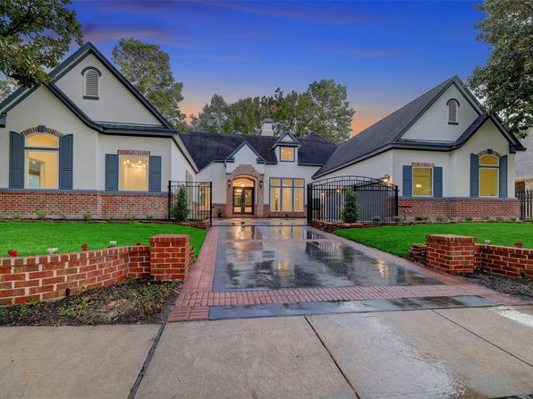 22 New Greens Ct, Humble, TX 77339