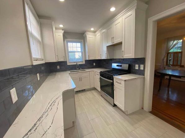 4029 167th St, Flushing, NY 11358