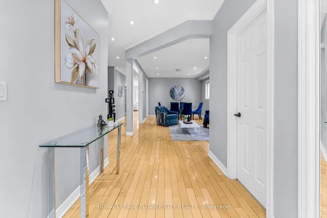 Additional image 7 of 5 Chevrolet Dr