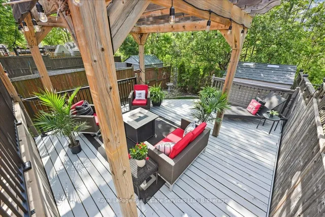 Additional image 27 of 1331 Treeland St