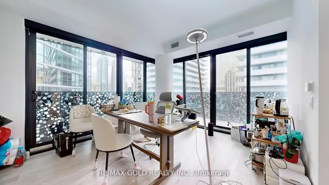 Additional image 10 of 55 Charles St Unit 1310