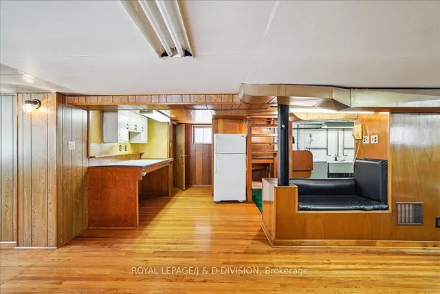 Additional image 35 of 172 Briar Hill Ave