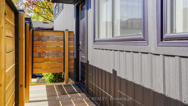 Additional image 44 of 45 Bond St