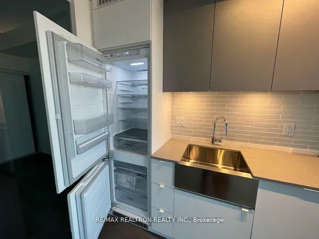 Additional image 17 of 270 Dufferin St Unit 619