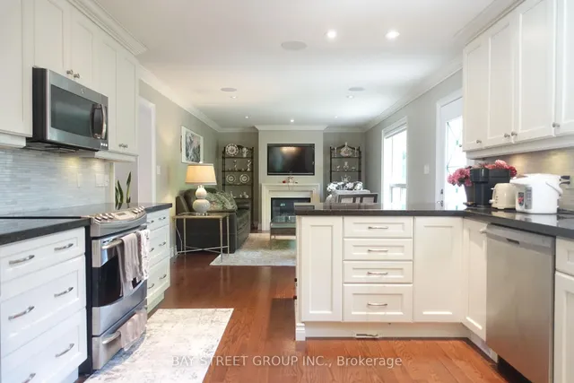 Additional image 9 of 385 Ambleside Dr