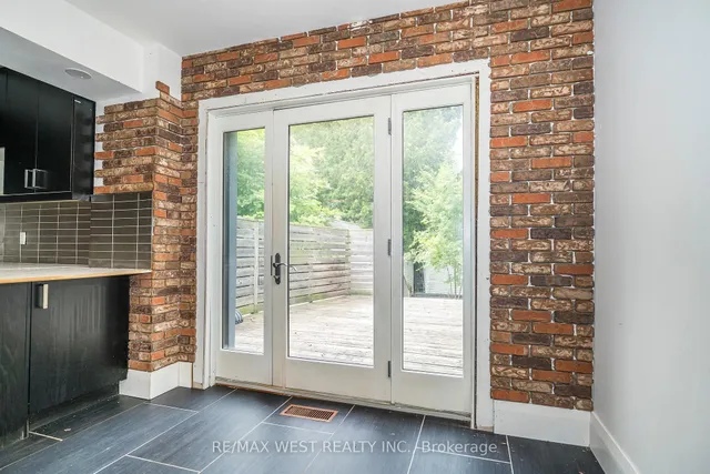 Additional image 18 of 38 Beck Ave