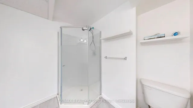 Additional image 36 of 22 Glengrove Crt