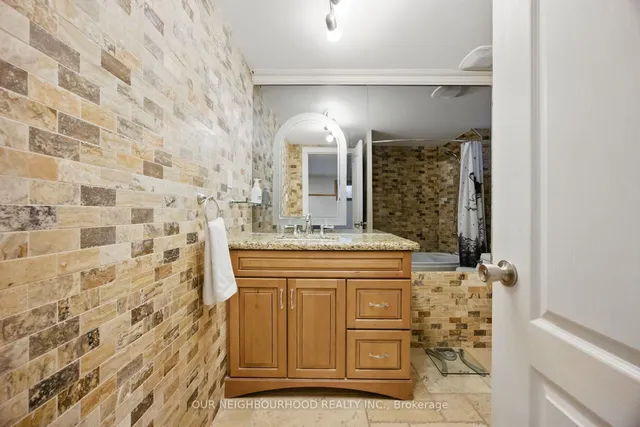 Additional image 42 of 6 Enfield Ave