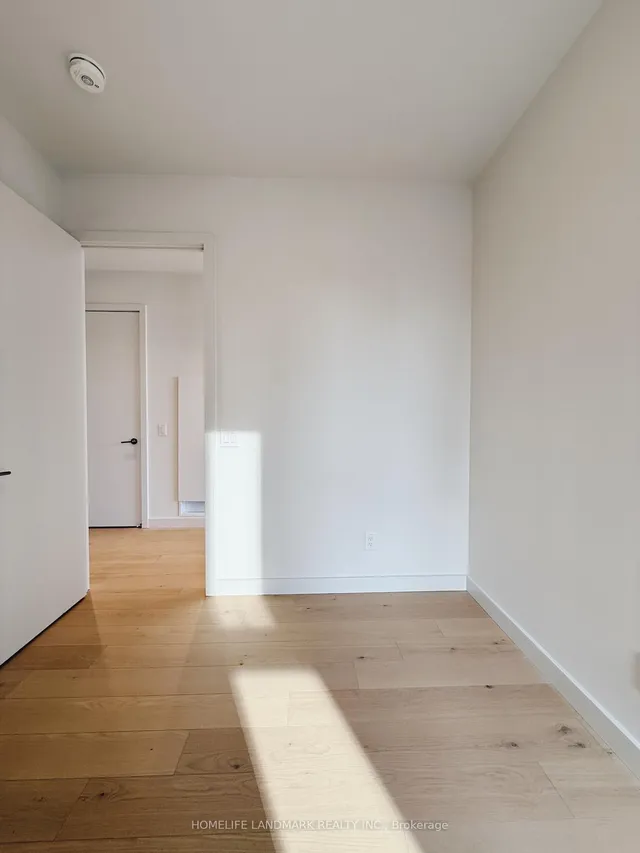 Additional image 14 of 81 Wellesley St Unit 603