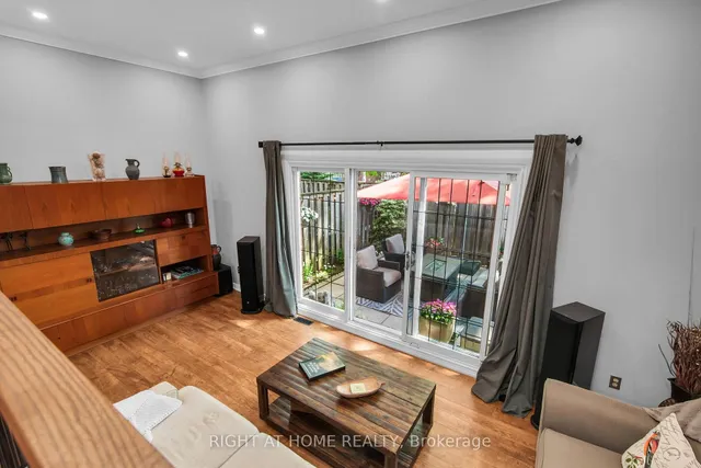 Additional image 19 of 400 Bloor St Unit 75