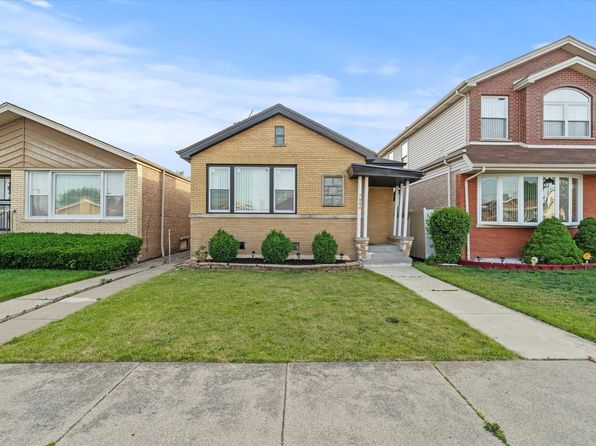 7944 S Whipple St, Chicago, IL 60652