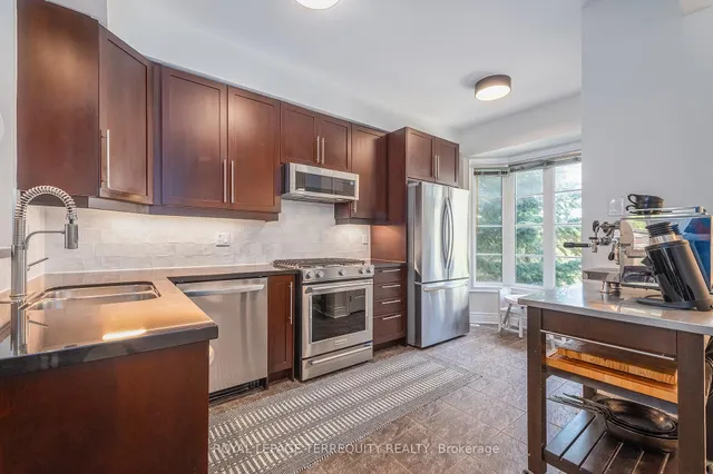 Additional image 5 of 245 Van Dusen Blvd Unit 8