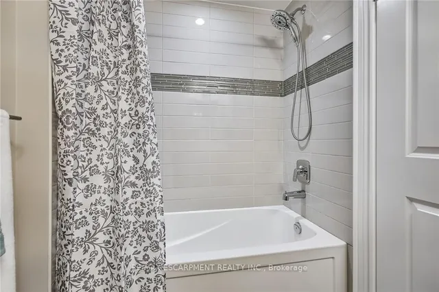 Additional image 16 of 41 Twenty Ninth St