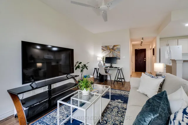 Additional image 8 of 262 Dundas St Unit 105