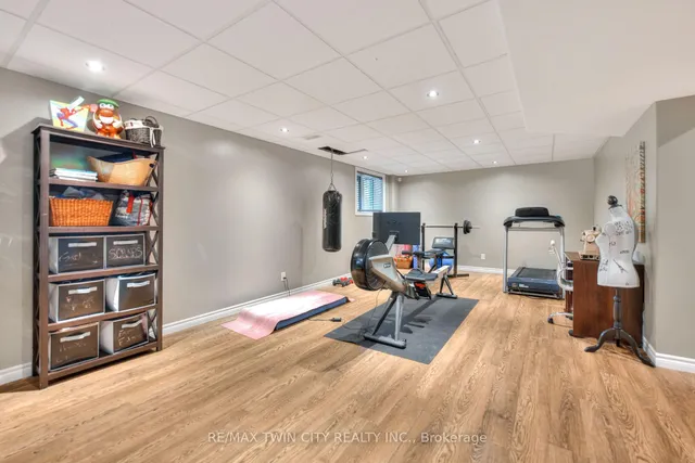 Additional image 35 of 533 Terrington Cres